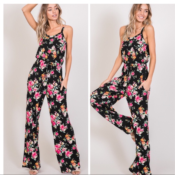 Last One ๐บBlack Floral Jumpsuit - Picture 3 of 5